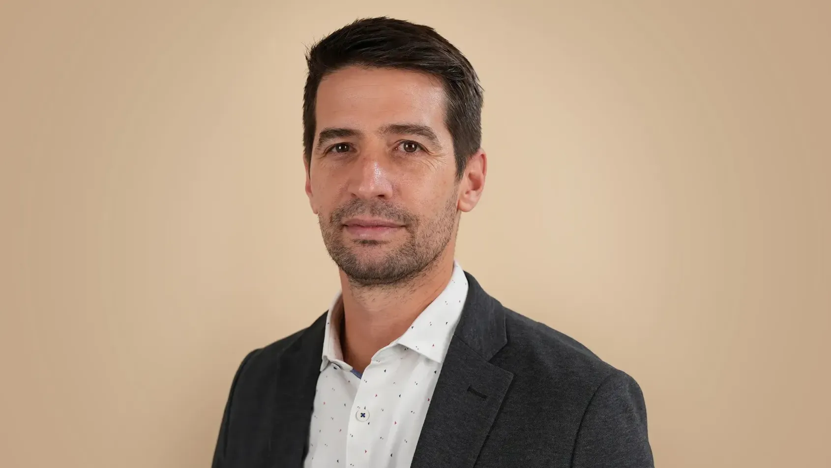 Dr. Carlos Rodríguez