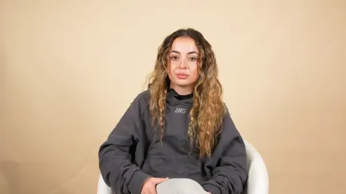 The influencer Sofía Sastre undergoes a natural breast augmentation