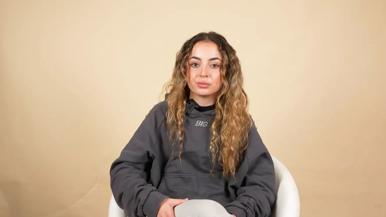 The influencer Sofía Sastre undergoes a natural breast augmentation