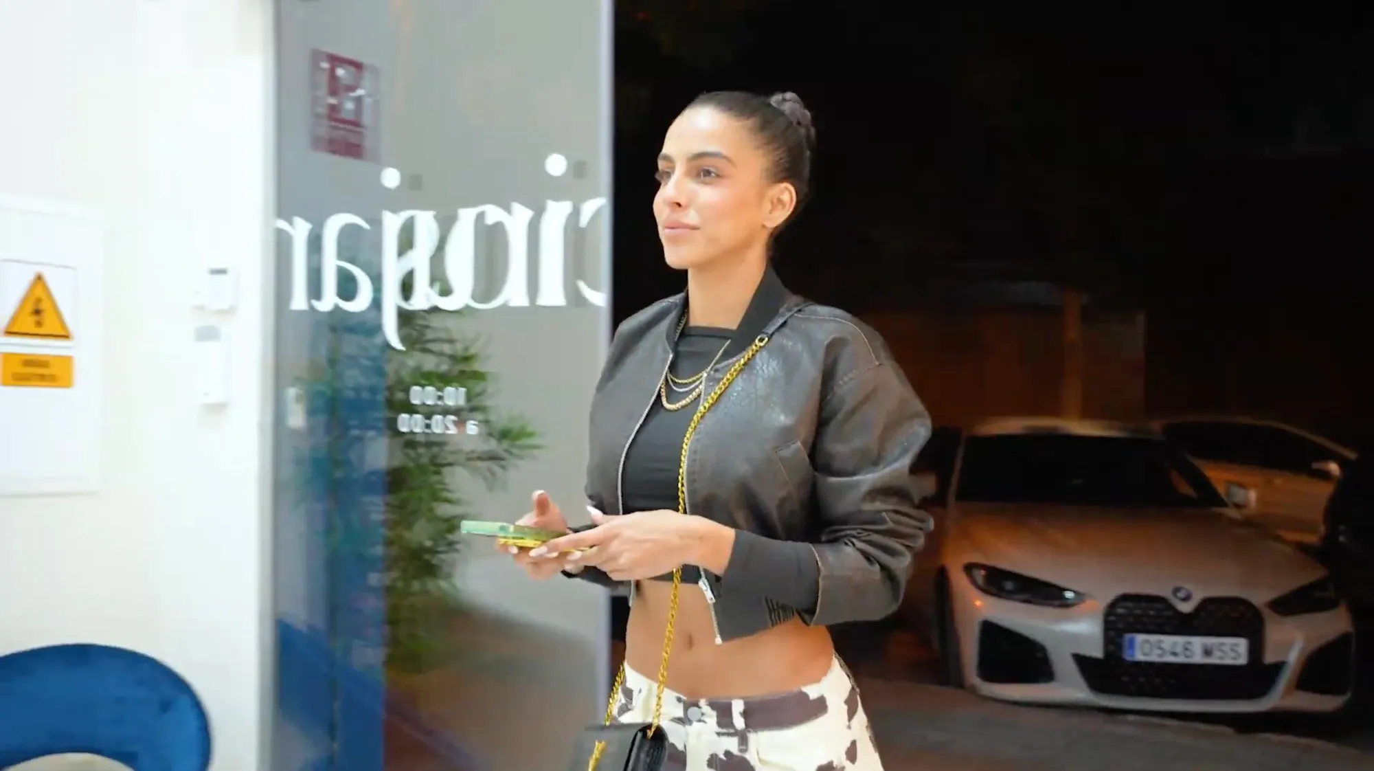 Zoe fa el pas definitiu per reparar el seu pit i recuperar el benestar