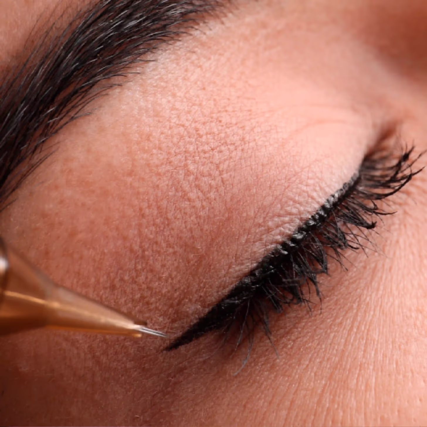 ¿Qué es el Micropigmentación Eyeliner?