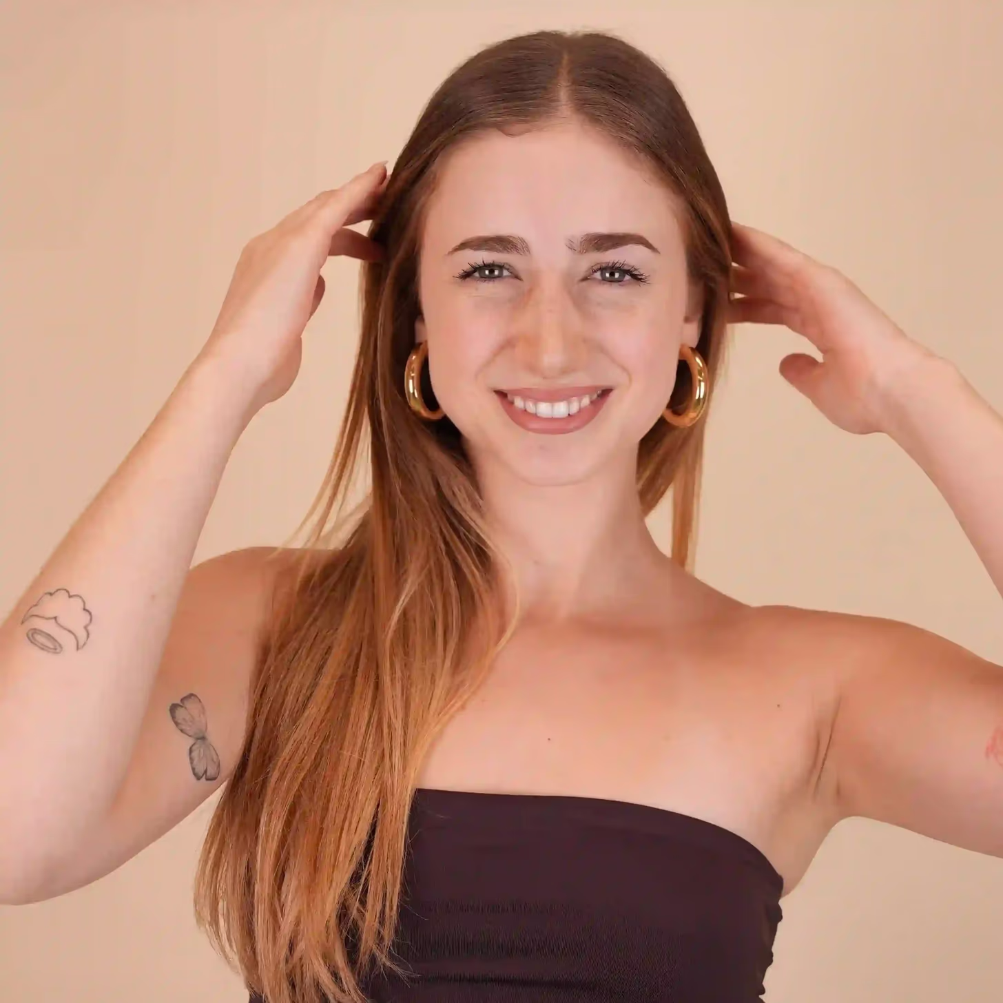 How is the ultrasonic rhinoplasty procedure performed?