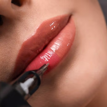 Micropigmentación de labios: Realza tu sonrisa